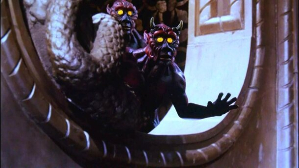 Кто это смотрит? За счет чего существуют трэшовые хорроры